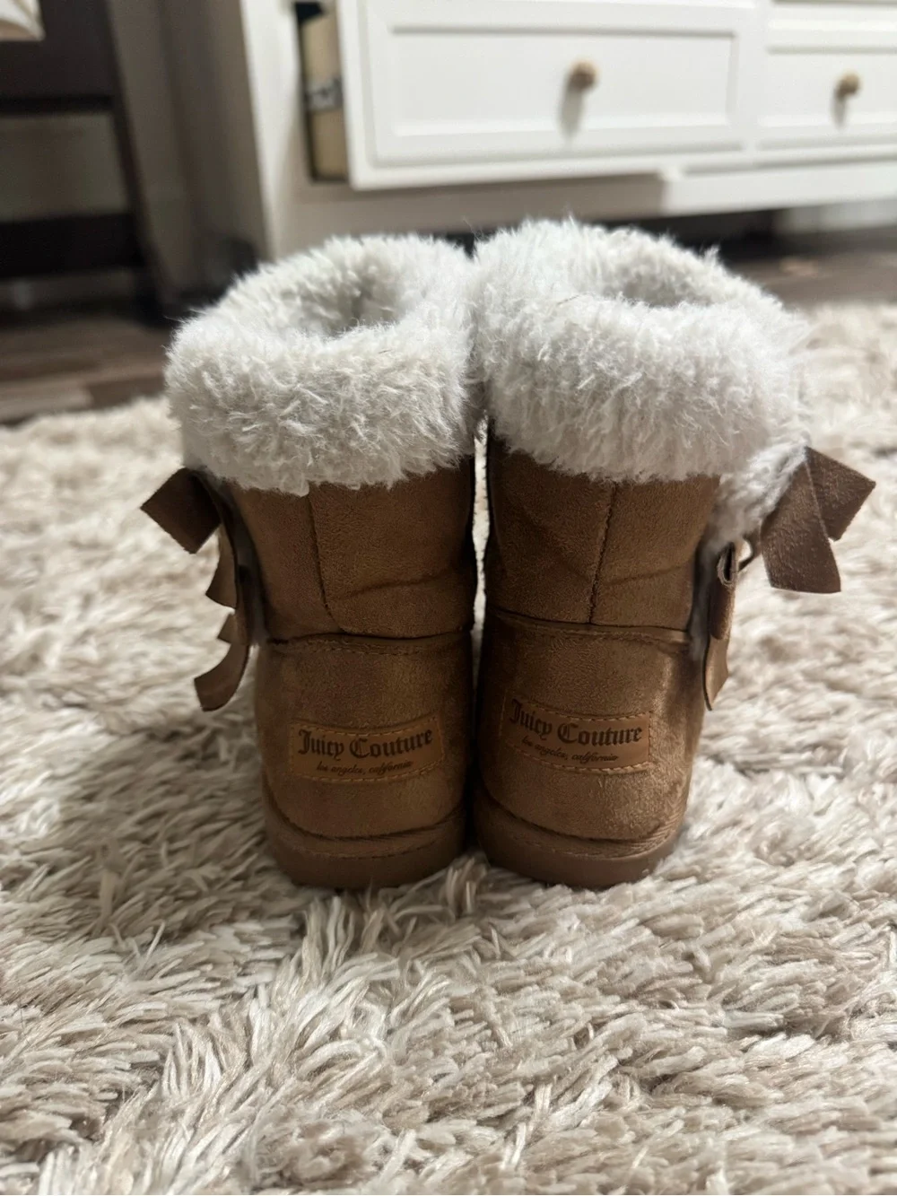 Juicy Couture girls Tan Faux-Suede Boots size 11c